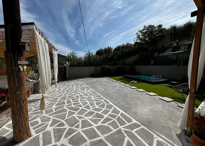Natural House With Pool & Private Parking
