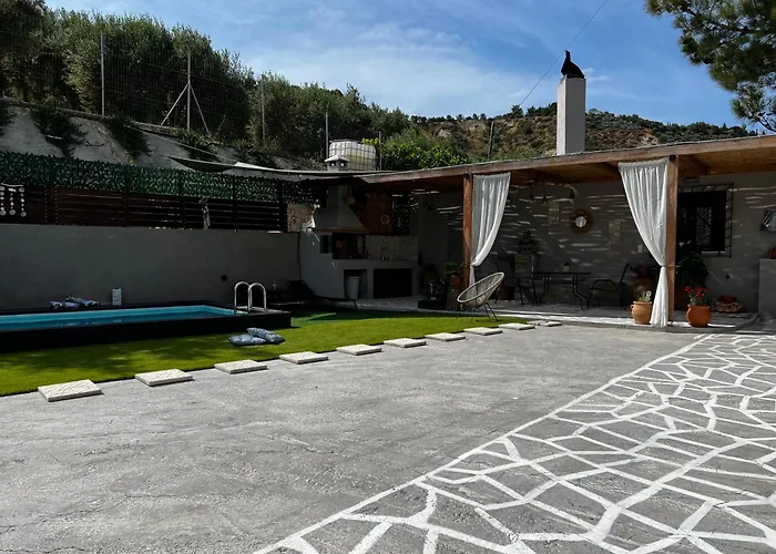 Natural House With Pool & Private Parking
