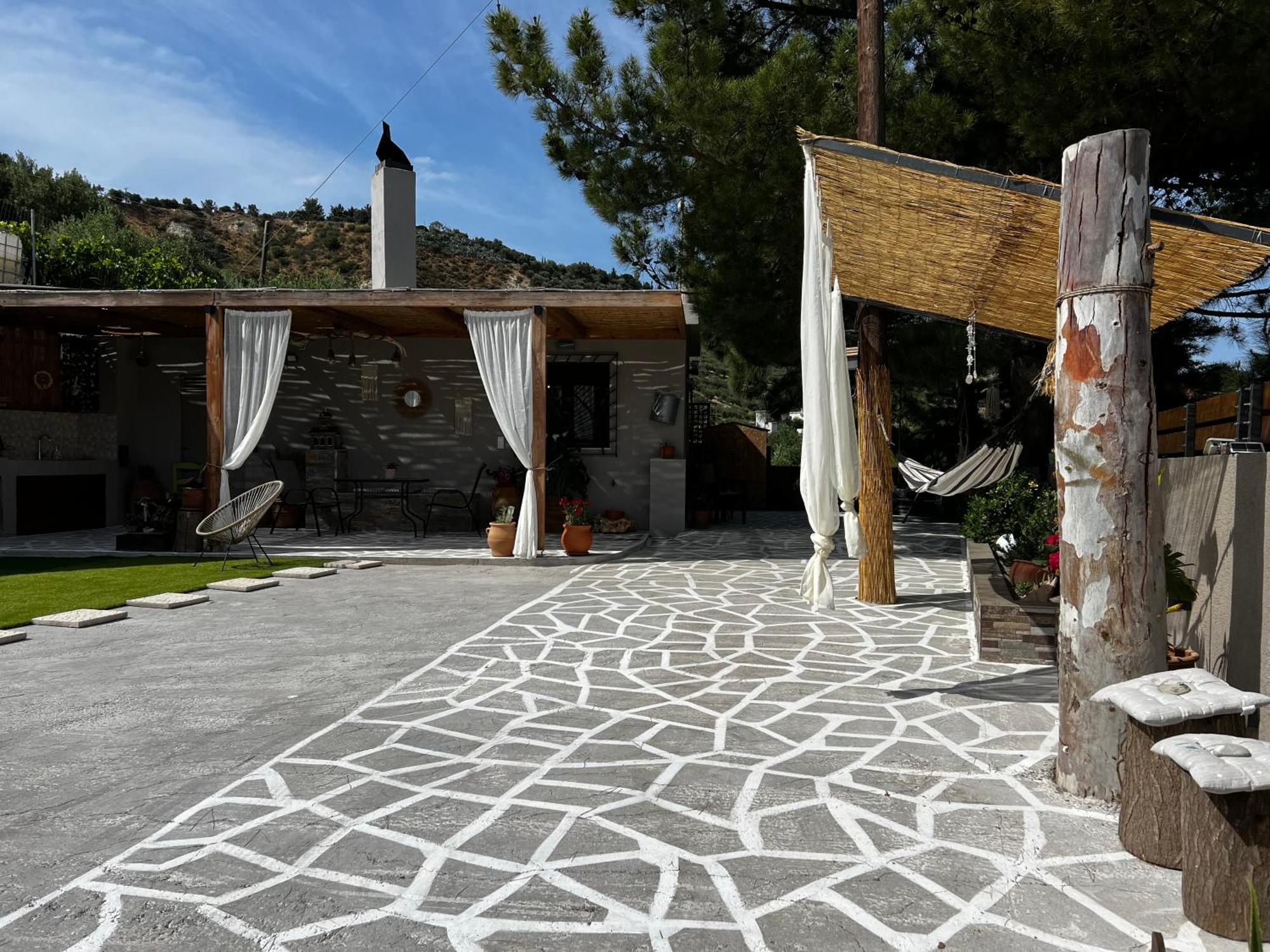 Natural House With Pool & Private Parking