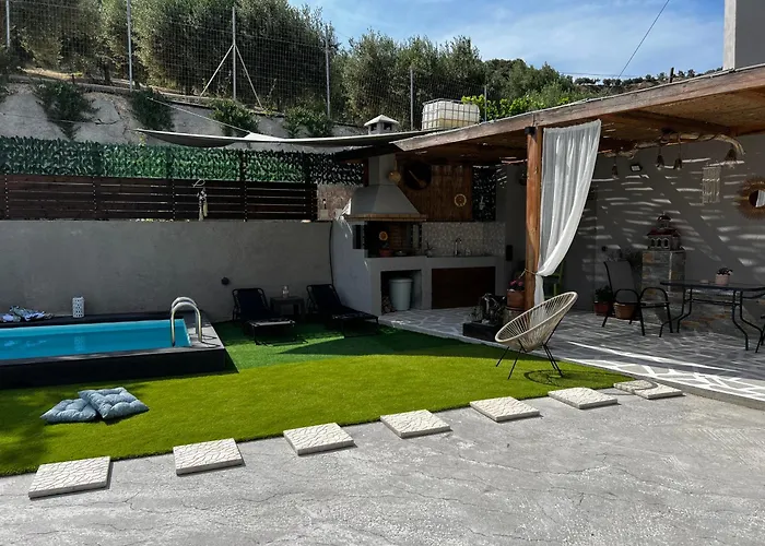 Natural House With Pool & Private Parking